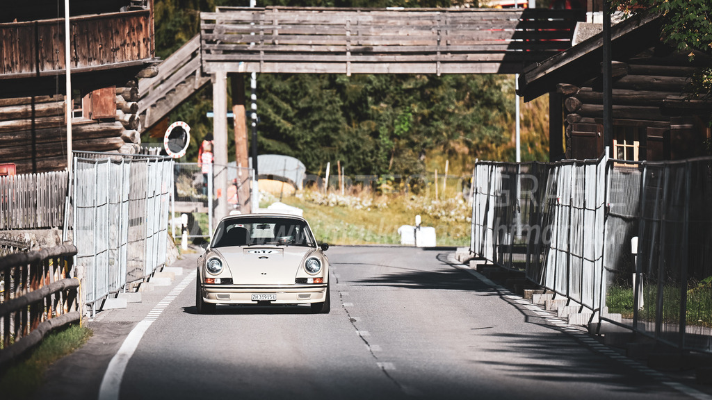 19. Arosa ClassicCar 2023 - 1. September 2023 | 19. Arosa ClassicCar 2023
Arosa, Schweiz
Wüst Moritz aus Dällikon mit der Startnummer 612 in einem Jaguar D-Type Replica, Jahrgang 1956, in der Klasse Demonstration.
@arosaclassiccar, @arosa.official, #arosaclassiccar, #arosa, #76curves, #classiccar
Bild: Sportfotografie Markus Aeschimann | www.markus-aeschimann.ch - Realisiert mit Pictrs.com