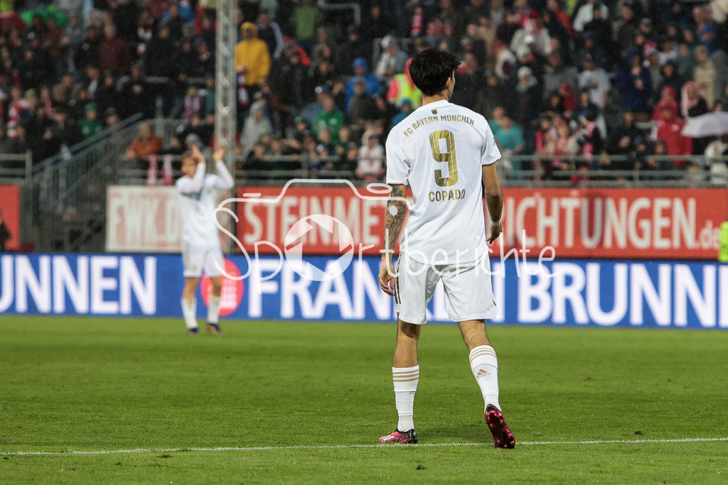 FC Würzburger Kickers - FC Bayern Amateure | Lucas Fernando COPADO SCHROBENHAUSER (FCB #9) nach wieder auf dem Platz / Comeback / Einzelfoto / Freisteller
