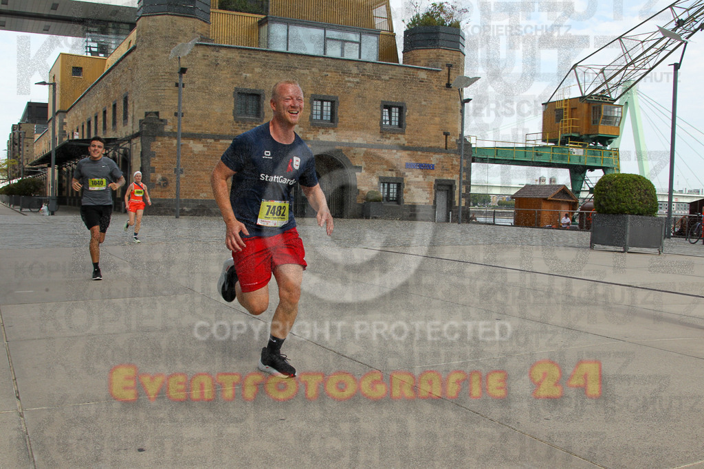 250920_1322_EV4_5328 | Sportfotografie im Rhein-Sieg Kreis, Köln, Bonn, NRW, Rheinland Pfalz, Hessen, etc. Unser Tätigkeitsfeld umfasst den Laufsport vom Volkslauf über den Marathon, Duathlon, Triathon bis zum Ultralauf wie Kölnpfad Ultra oder Schindertrail.