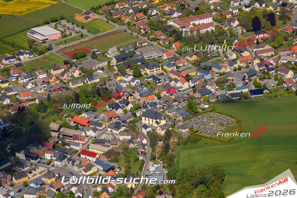 Das Luftbild der Stadt Marktleugast wurde 2019 vom Flugzeug heraus erstellt (keine Drohne) Aufnahmehöhe ca.400 Meter- hohe Auflösung- beste Druck-Qualität garantiert!
