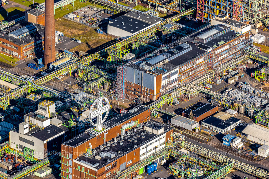 439A6806 | Technische Anlagen im Industriegebiet Chempark Dormagen im Ortsteil Chorweiler in Köln im Bundesland Nordrhein-Westfalen. Der Produktionsschwerpunkt des Standorts liegt auf der Entwicklung und Herstellung von Pflanzenschutzmitteln, Polymeren, Kunststoffen und Kautschuken - Realisiert mit Pictrs.com