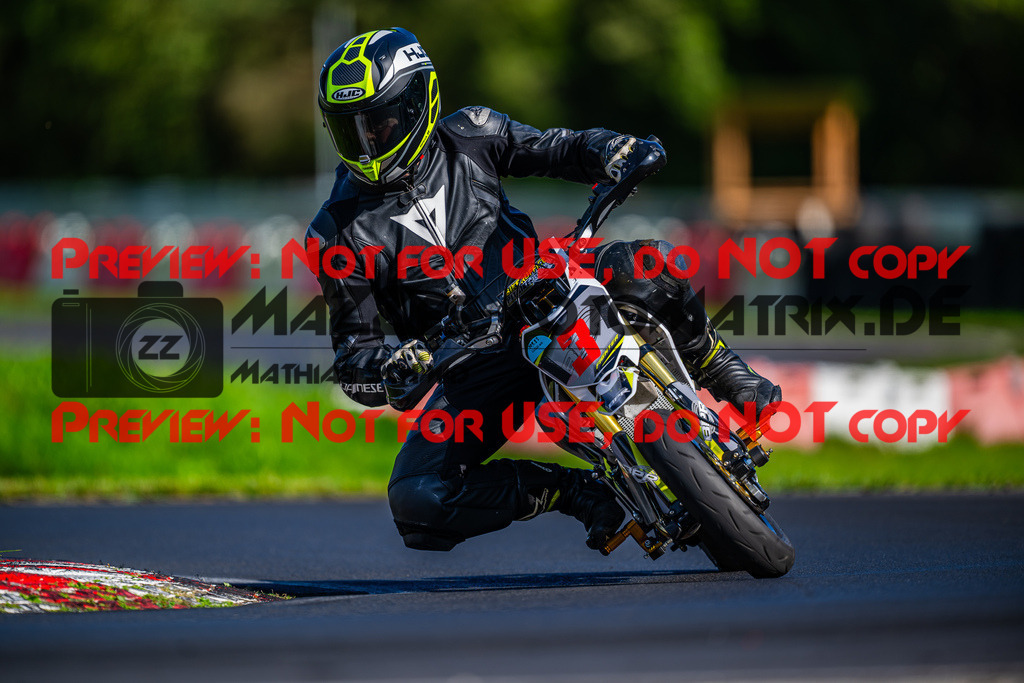 MaZZes_FotoMatrix_230920_0939 | Fotograf Mathias Schmid
Sportfotograf,
Eventfotograf,
Hochzeitsfotograf,
Portraitfotograf