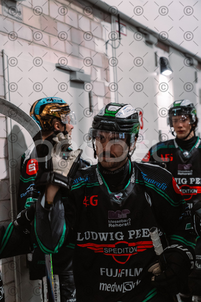 Alligators_vs_Peiting_25_11_2025-10 | Höchstadt Alligators Fotogalerie: Eishockey-Action aus Franken. Professionelle Spielfotos, Portraits & Stadionbilder zum Download. Jetzt entdecken! - Realisiert mit Pictrs.com