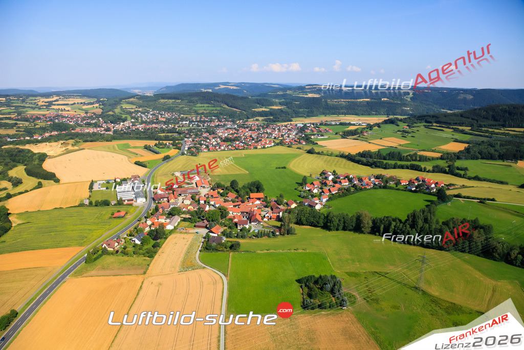 Die Luftaufnahme Großvichtach - Marktrodach wurde vom UL-Flugzeug (keine Drohne) aus fotografiert.Hohe Druck- Auflösung-die Geschenkidee!