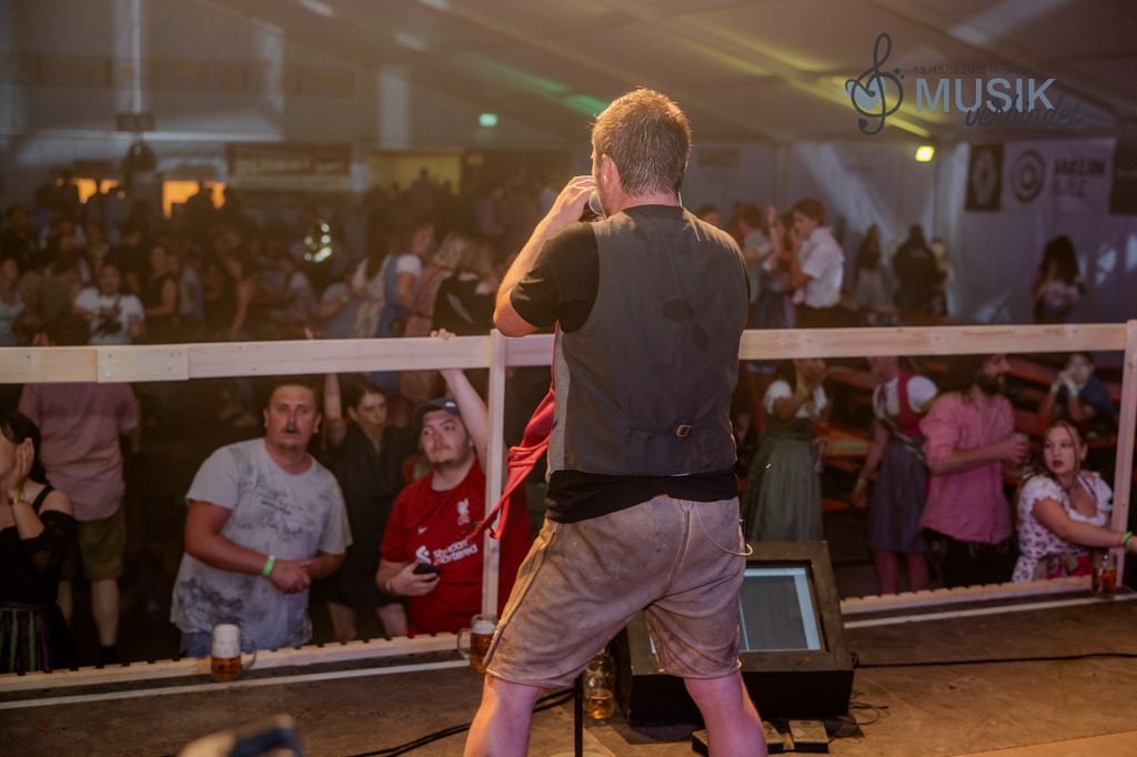 DSC_5273 | "Fussifoto.com – Ihr Ansprechpartner für hochwertige Fotografie! Entdecken Sie kreative Bilder und professionelle Dienstleistungen. Kontaktieren Sie uns für Ihre Projekte!"