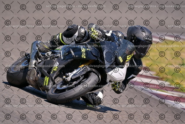26bt05-1059 | markuskiefer.com - Realisiert mit Pictrs.com