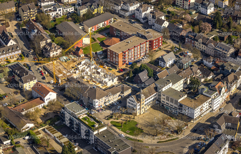 Essen240302452Kettwig | Luftbild, Baustelle Neubau des Altenheims Georg-Schrievers-Haus Adolphi-Stiftung an der Schulstraße, Rathaus Kettwig, Johann-Grimhold-Haus Pflegedienst rotes Gebäude, Kettwig, Essen, Ruhrgebiet, Nordrhein-Westfalen, Deutschland