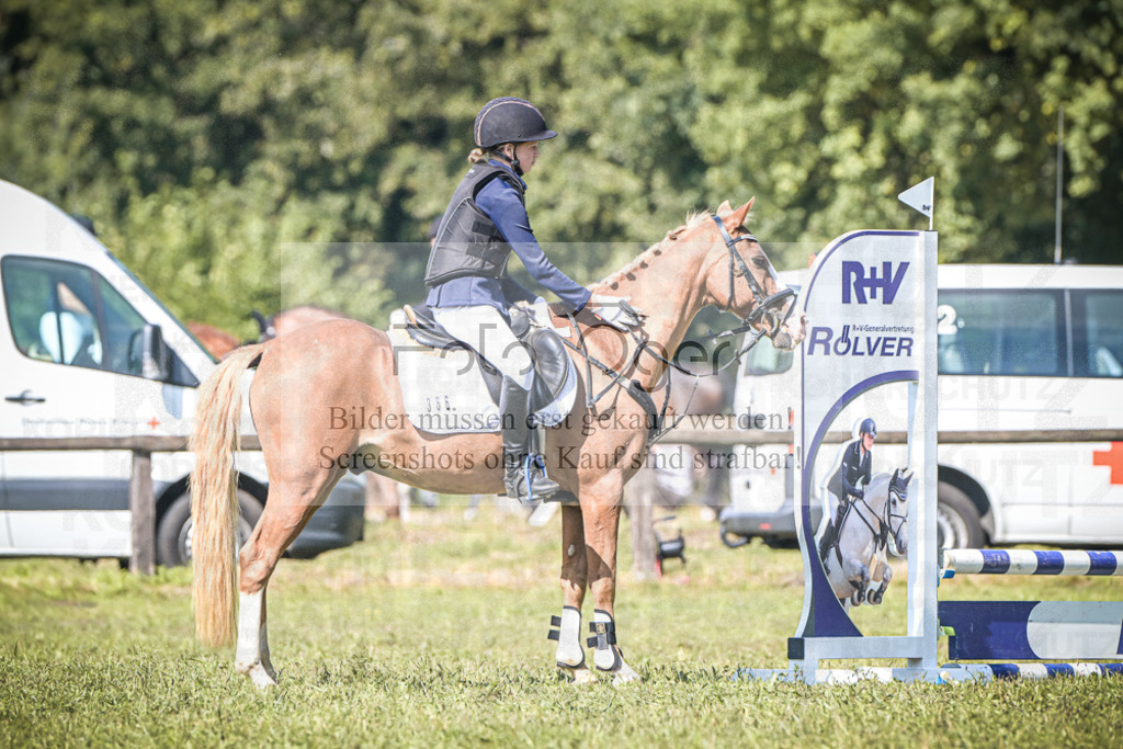 DOS_0261 | Entdecke hochwertige Reitturnierfotos von Foto Oger. Professionell, emotional und authentisch – jetzt Lieblingsmomente im Shop bestellen.Deutschlandweite Turnierfotografie. - Realisiert mit Pictrs.com