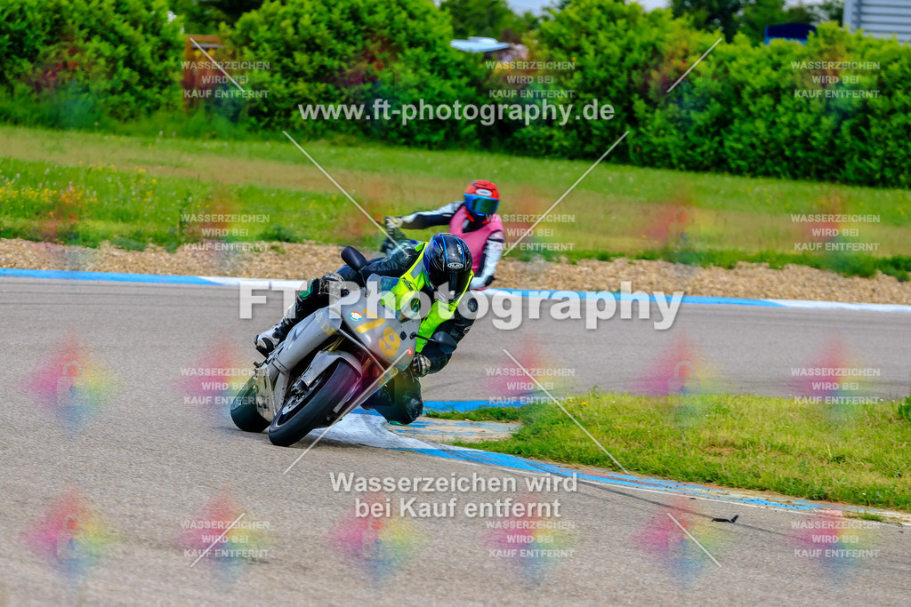 MotoTeam-9079 | Hier findet Ihr Bilder von Touristenfahrten auf der Nürburgring Nordschleife oder von anderen Veranstaltungen die ich besucht habe. Viel Spass beim Durch Schauen 