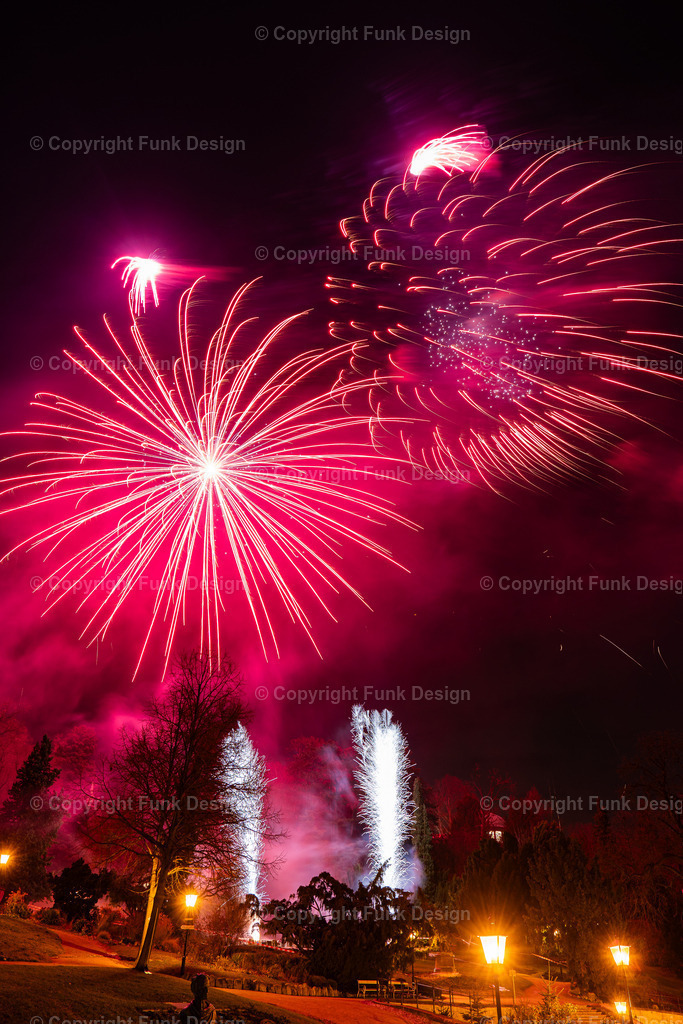 Silvester-Feuerwerk neben dem Casino Baden, Österreich | Casino Baden