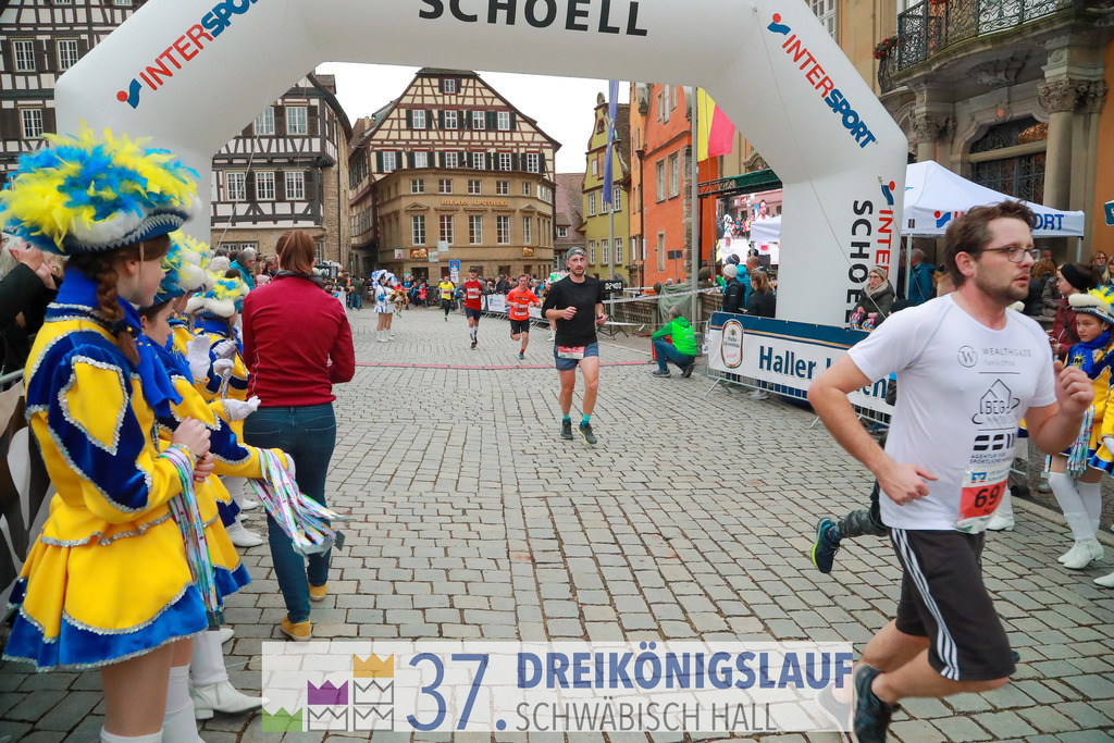 VR Bank Hauptlauf 10000m | 3 Koenigslauf 2023 - Realisiert mit Pictrs.com