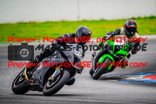 MaZZes_FotoMatrix_240614_6007705_4496 | GELB