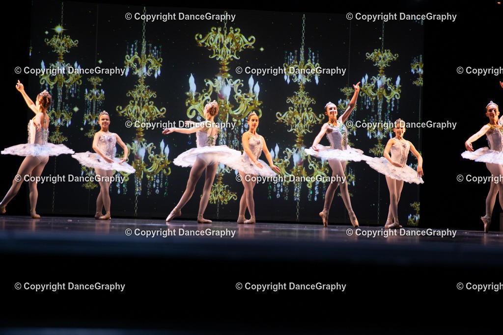 GPHY5865 | DanceGraphy - Realisiert mit Pictrs.com