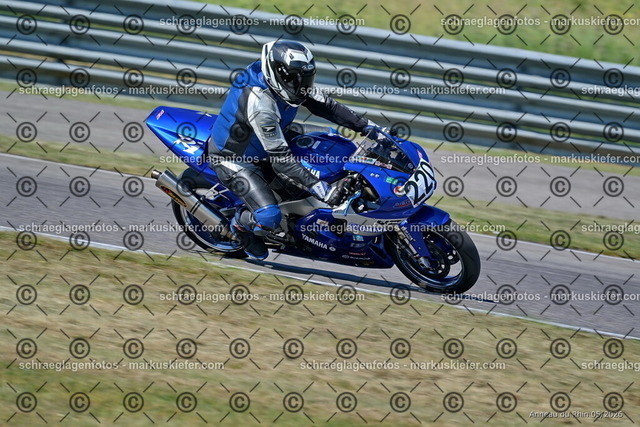 26BT01-0464 | 220 - Realisiert mit Pictrs.com