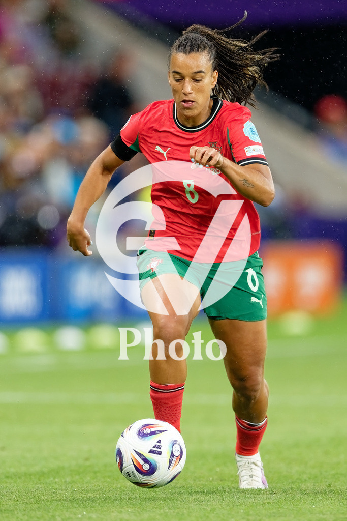Portugal v Italy - UEFA Women's EURO 2025 Group B | GENEVA, SWITZERLAND - JULY 7:  Andreia Norton of Portugal runs with the ball during the UEFA Women's EURO 2025 Group B match between Portugal and Italy at Stade de Geneve on July 7, 2025 in Geneva, Switzerland. (Photo by Giuseppe Velletri/Sports Press Photo/Getty Images)
