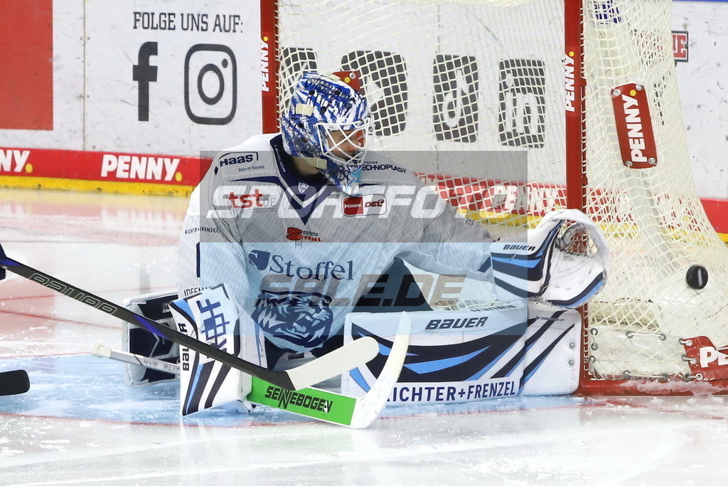 Florian Bugl - STR | Florian Bugl - STR - Realisiert mit Pictrs.com