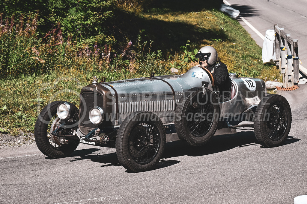 19. Arosa ClassicCar 2023 - 1. September 2023 | 19. Arosa ClassicCar 2023
Arosa, Schweiz
Heimgartner Roger aus Wollerau mit der Startnummer 112 in einem Pontiac Roadster, Jahrgang 1929, in der Klasse Alpine Performance.
@arosaclassiccar, @arosa.official, #arosaclassiccar, #arosa, #76curves, #classiccar
Bild: Sportfotografie Markus Aeschimann | www.markus-aeschimann.ch - Realisiert mit Pictrs.com