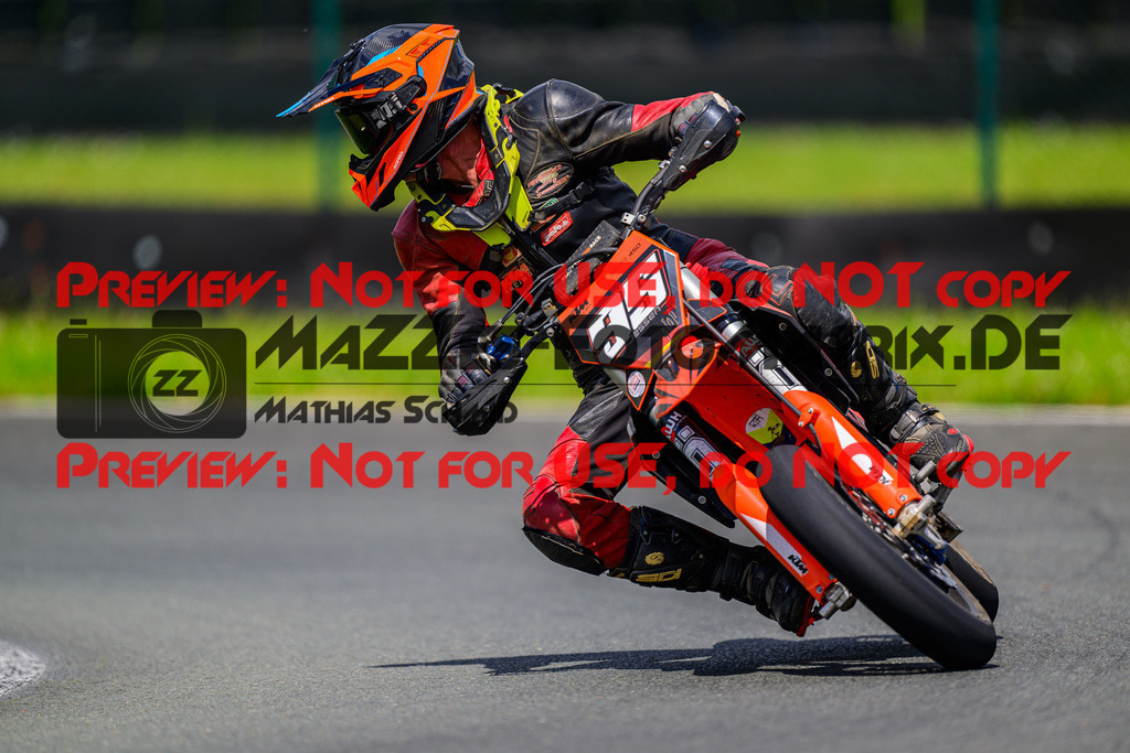 MaZZes_FotoMatrix_240623_6007705_9019 | UE40