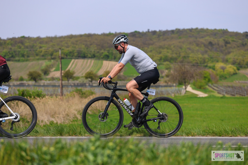 Neusiedlersee Radmarathon 2026 | @sportshot_your_pictrs #yourpictures#roadtowm2029 #nrm #neusiedlerseeradmarathon #neusiedlersee #neusiedlerseetourismus #burgenland #mörbisch #nrm26 #burgenlandtourismus #voglundco #poweredbyburgenlandtourismus #radsport #rad #marathon #ucigranfondo #visitburgenland #ucigranfondoworldseries