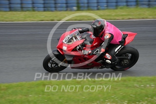 2024_06_21_PBK_18617 | Sportfotografie; SlowMotion; Video; Rennstrecke; Hafeneger; Speer; Racing; RSE; BMW; CBO; Trackday; Motorsportarena; Hockenheimring; Brno; Most; Barcelona; Valencia