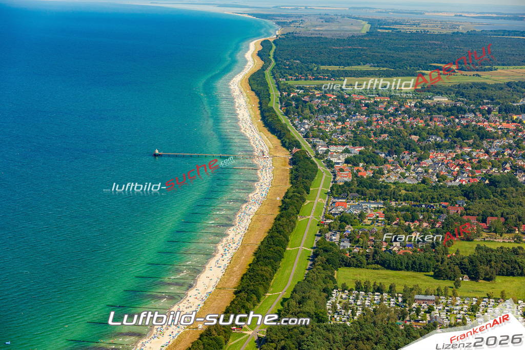 Luftbild Zingst - Die Luftaufnahme wurde 2025 vom UL-Flugzeug heraus erstellt ( keine Drohne ) - Hochauflösende Luftaufnahme - für professionelle Ausdrucke geeignet. Die Geschenkidee !Hier alle&nbsp;Infos zur Lizenzierung der LuftaufnahmeWir fliegen auch dieses Jahr wieder in Ihre Region um Luftbilder zu erstellen.- Luftbild anfragen