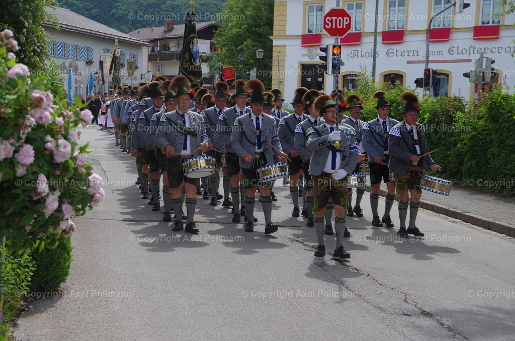 IMGP5354 | fotografiert von Axel PollmannLeonhardi Wallfahrt Benediktbeuern und Murnau, Fronleichnam, Fasching, Landschaft im Loisachtal und Benediktbeuern  - Realisiert mit Pictrs.com