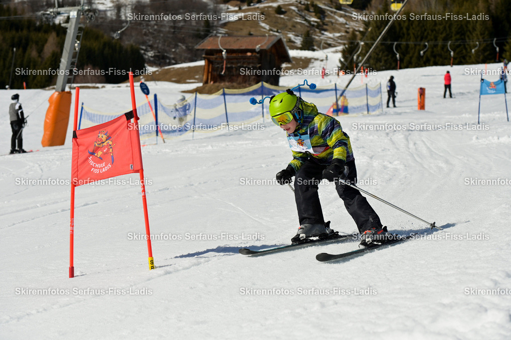 SRF_27.02.2026_973 | Skirennfotos,Serfaus,Fiss,Ladis,Kinderskirennen,Winter,Tirol,Oberland,skirace,SFL,feelfree,weil wir's genießen,ski,Ski,skifahren,Sonnenplateau, - Realisiert mit Pictrs.com
