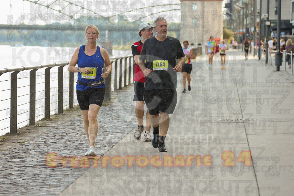 250920_1459_EX1_8343 | Sportfotografie im Rhein-Sieg Kreis, Köln, Bonn, NRW, Rheinland Pfalz, Hessen, etc. Unser Tätigkeitsfeld umfasst den Laufsport vom Volkslauf über den Marathon, Duathlon, Triathon bis zum Ultralauf wie Kölnpfad Ultra oder Schindertrail.
