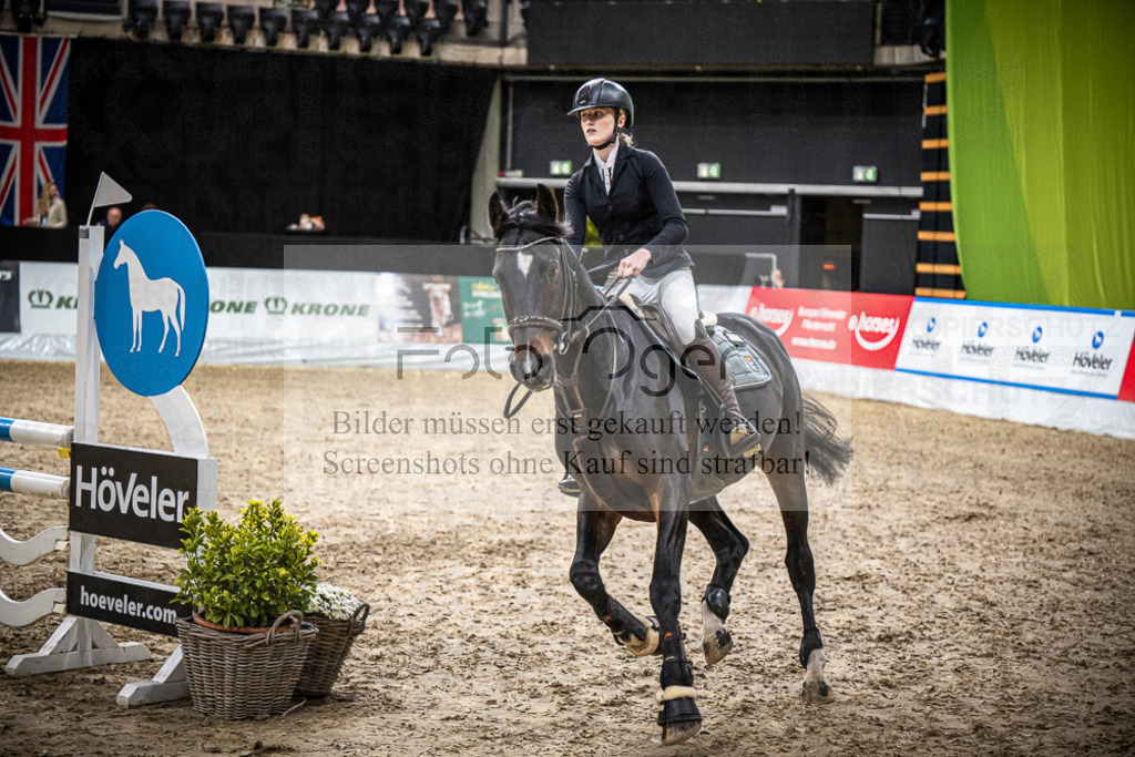 DOS_0196 | Entdecke hochwertige Reitturnierfotos von Foto Oger. Professionell, emotional und authentisch – jetzt Lieblingsmomente im Shop bestellen.Deutschlandweite Turnierfotografie. - Realisiert mit Pictrs.com