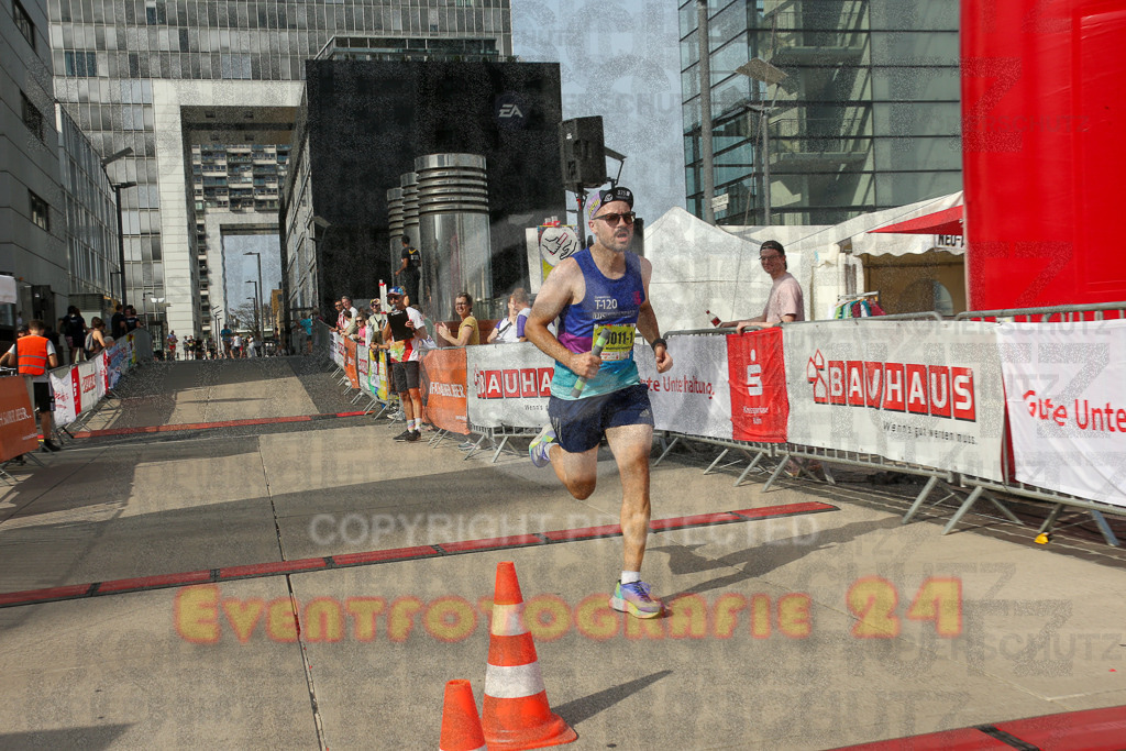 250920_1536_EX1_0178 | Sportfotografie im Rhein-Sieg Kreis, Köln, Bonn, NRW, Rheinland Pfalz, Hessen, etc. Unser Tätigkeitsfeld umfasst den Laufsport vom Volkslauf über den Marathon, Duathlon, Triathon bis zum Ultralauf wie Kölnpfad Ultra oder Schindertrail.