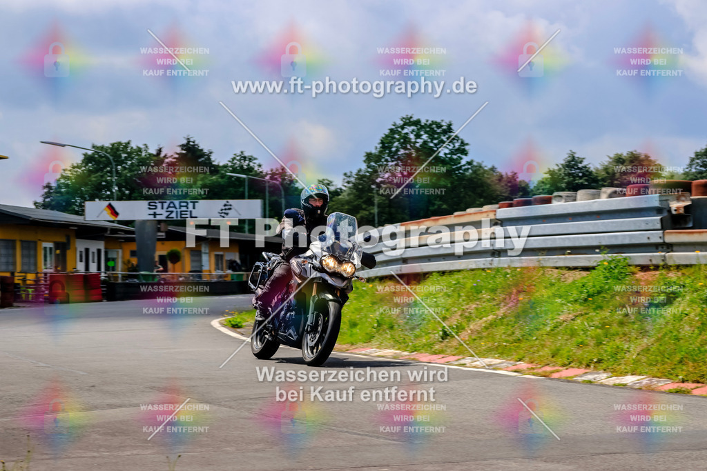 _TCM3358 | Hier findet Ihr Bilder von Touristenfahrten auf der Nürburgring Nordschleife oder von anderen Veranstaltungen die ich besucht habe. Viel Spass beim Durch Schauen 