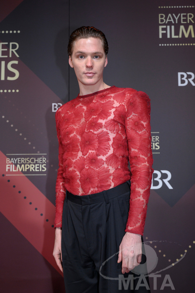 _DWI4701 | Til Schindler bei der Verleihung des 47. Bayerischen Filmpreises 2026  im Prinzregententheater. München, Deutschland. Der Bayerische Filmpreis wird seit 1979 von der Bayerischen Staatsregierung verliehen, um die Bedeutung des Kinofilms als Kulturgut herauszustellen - Realisiert mit Pictrs.com