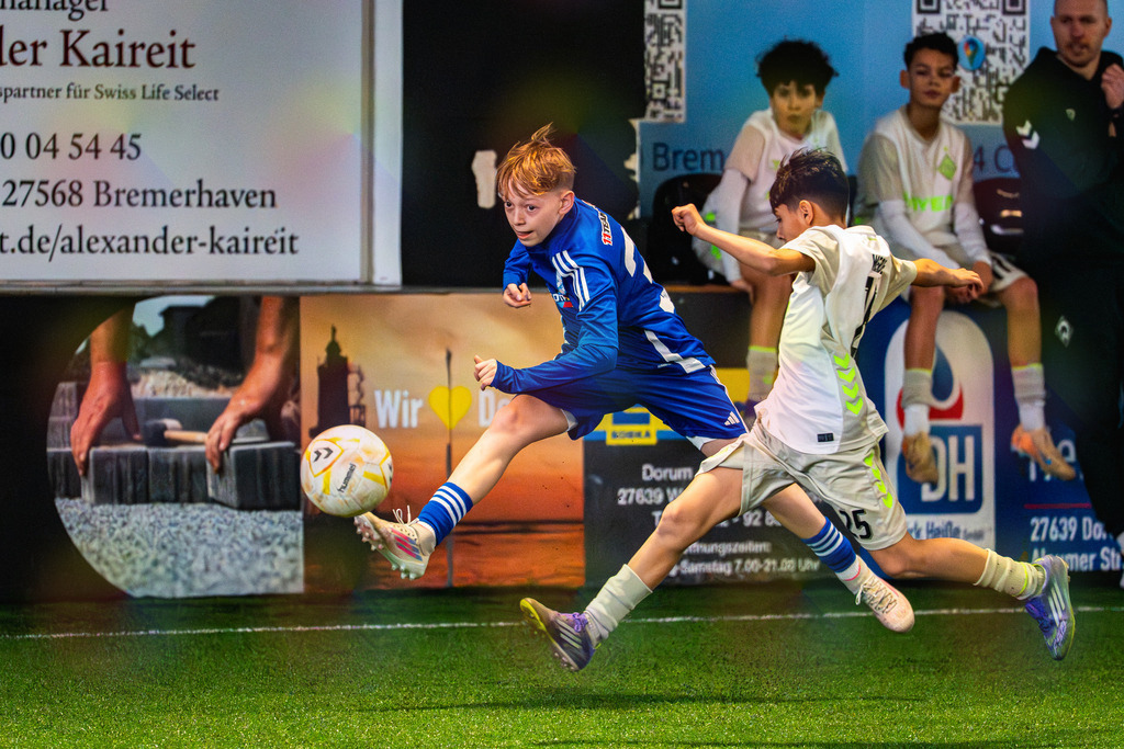 _BLR0272 | Professionelle Fußball- und Sportfotografie. Spielbilder online ansehen und kaufen – Einzelbilder oder komplette Galerien in hoher Qualität. - Realisiert mit Pictrs.com