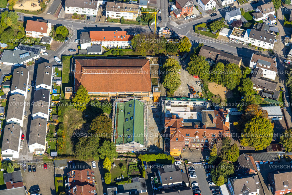 Unna220902546 | Luftbild, Grundschule Schillerschule, Sporthalle, Baustelle und Neubaugebäude, Massen, Unna, Ruhrgebiet, Nordrhein-Westfalen, Deutschland