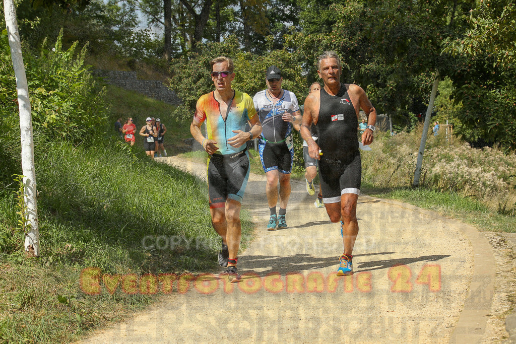 250824_1335_EX1_2930 | Sportfotografie im Rhein-Sieg Kreis, Köln, Bonn, NRW, Rheinland Pfalz, Hessen, etc. Unser Tätigkeitsfeld umfasst den Laufsport vom Volkslauf über den Marathon, Duathlon, Triathon bis zum Ultralauf wie Kölnpfad Ultra oder Schindertrail.