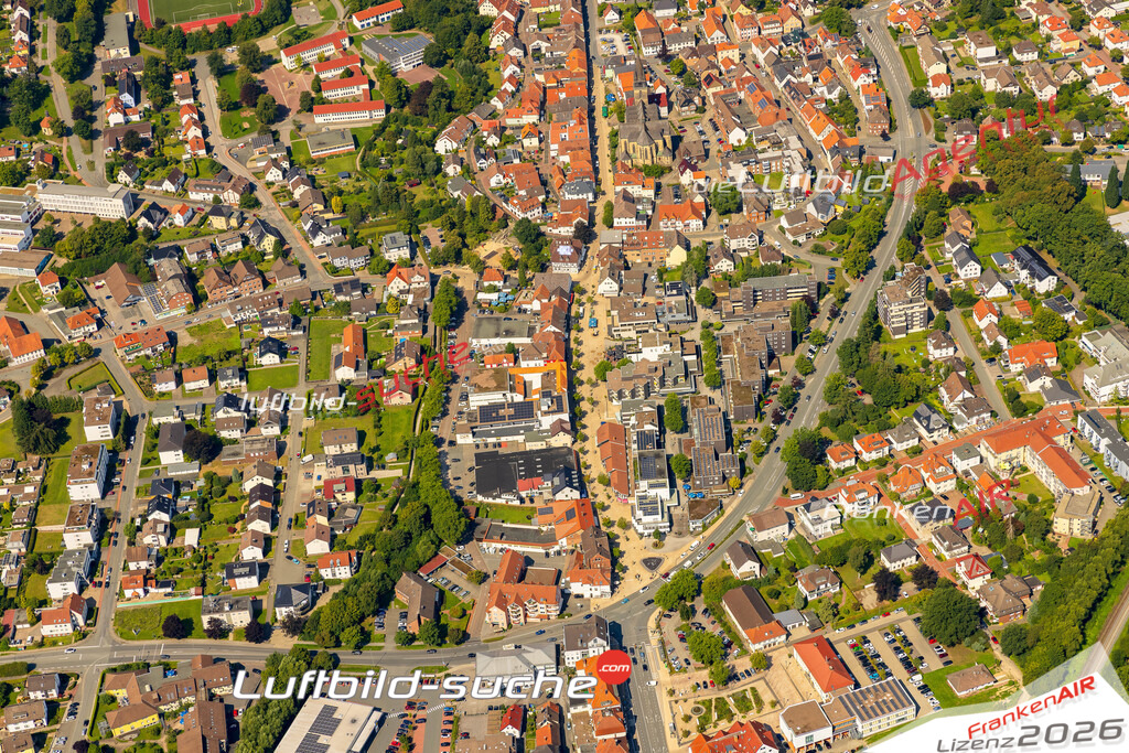 Übersichts Bild Bad Driburg - Die Luftaufnahme wurde 2025 vom UL-Flugzeug heraus erstellt ( keine Drohnenaufnahme ) - Hochauflösende Luftaufnahme - für Wandbilder und großformatige Ausdrucke geeignet. Das besondere Geschenk!Hier alle&nbsp;Infos zur Lizenzierung der LuftaufnahmeWir fliegen auch dieses Jahr wieder in Ihre Region um Luftbilder zu erstellen.- Luftbild anfragen