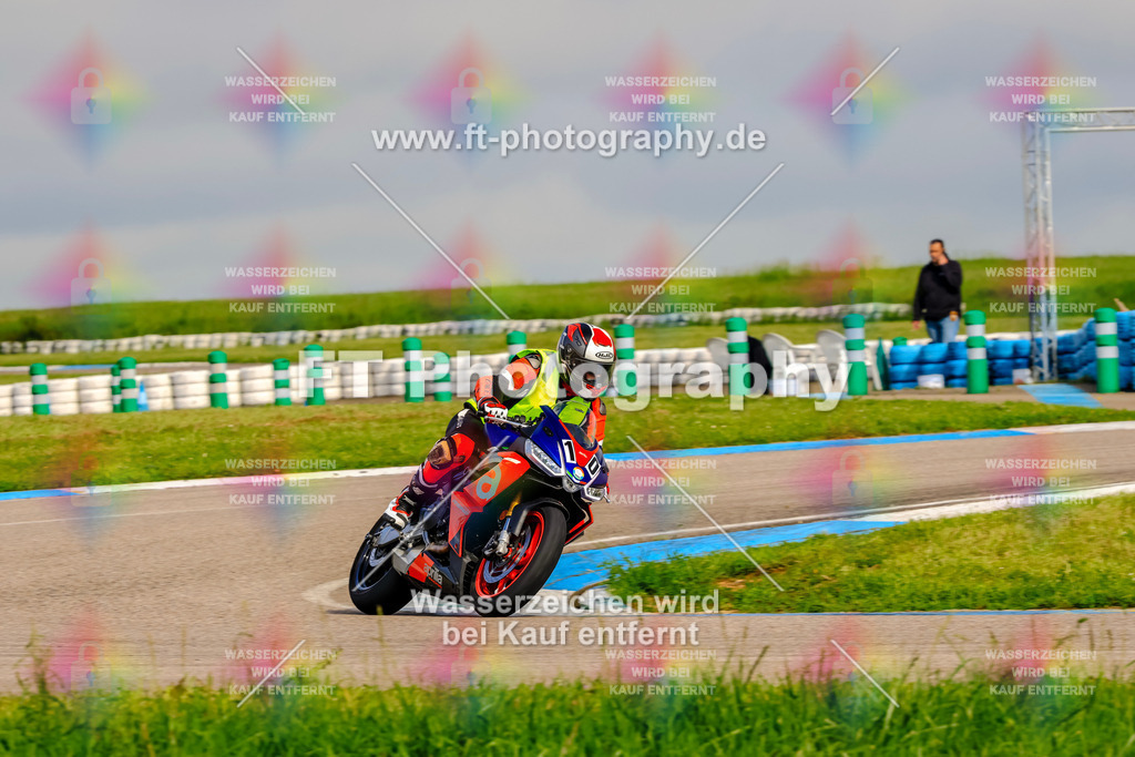 MotoTeam-8420 | Hier findet Ihr Bilder von Touristenfahrten auf der Nürburgring Nordschleife oder von anderen Veranstaltungen die ich besucht habe. Viel Spass beim Durch Schauen 