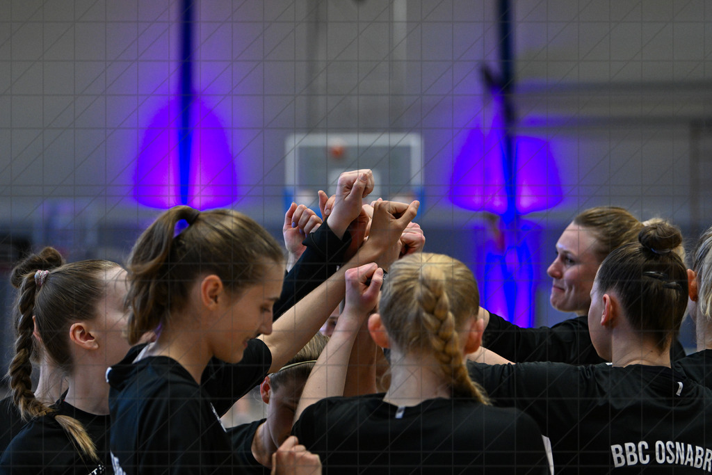 2. DBBL PlayOff 24/25 | 12.04.2025 | Dillingen Diamonds vs. BBC OS | 1/8-Finale, 2. Spiel  | 2. DBBL PlayOff 24/25 | 12.04.2025 | Dillingen Diamonds vs. BBC OS | 1/8-Finale, 2. Spiel  - - - - - CREDIT, www.bullenfotos.de, Martin König, Hörner Weg 40, D-49078 Osnabrück, +4917663732967, Nutzung und Weitergabe nur zu den vereinbarten Zwecken. Presseanfragen an Urheber. Alle Rechte beim Urheber. - - - - - - Realisiert mit Pictrs.com