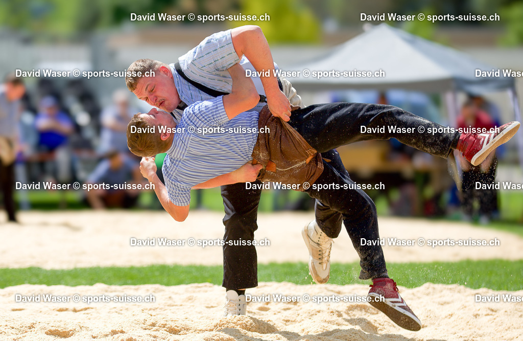 Ducrest Etienne _ - Perret Axel _ la F_te Cantonale Neuch_teloise de Dombresson le samedi 18.05.24 | sports-suisse.ch