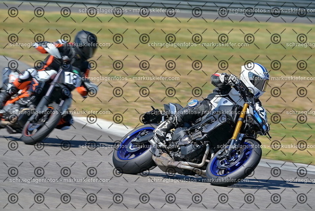 26bt04-1042 | markuskiefer.com - Realisiert mit Pictrs.com