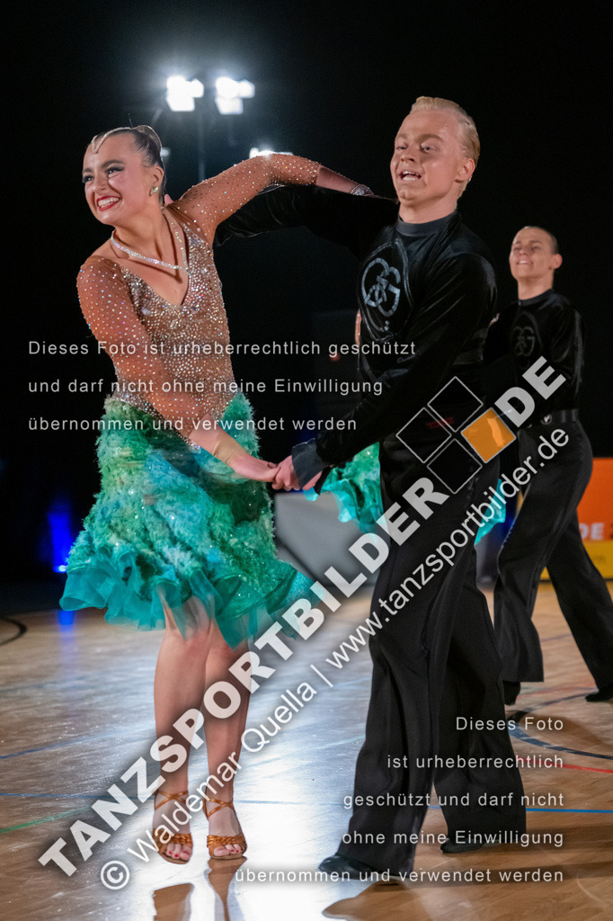 20250504-10947 | Hier finden Sie Tanz Bilder vom Latein und Standard Formationen tanzen. Sportbilder vom Tanzsport. Schöne Fotos und von Weltmeisterschaft, Europameisterschaft, Bundesliga, Regionalliga, Oberliga und Landesliga sowie von GOC Stuttgart, DanceComp, WM Bremen