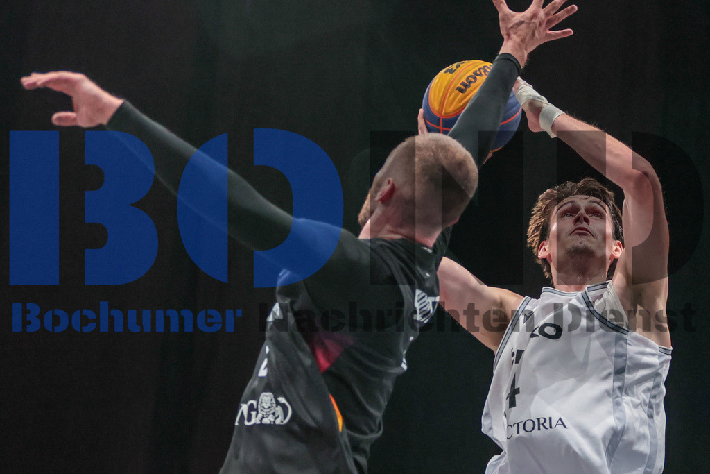 SES_RRG3x320250720-123 | bond - Realisiert mit Pictrs.com