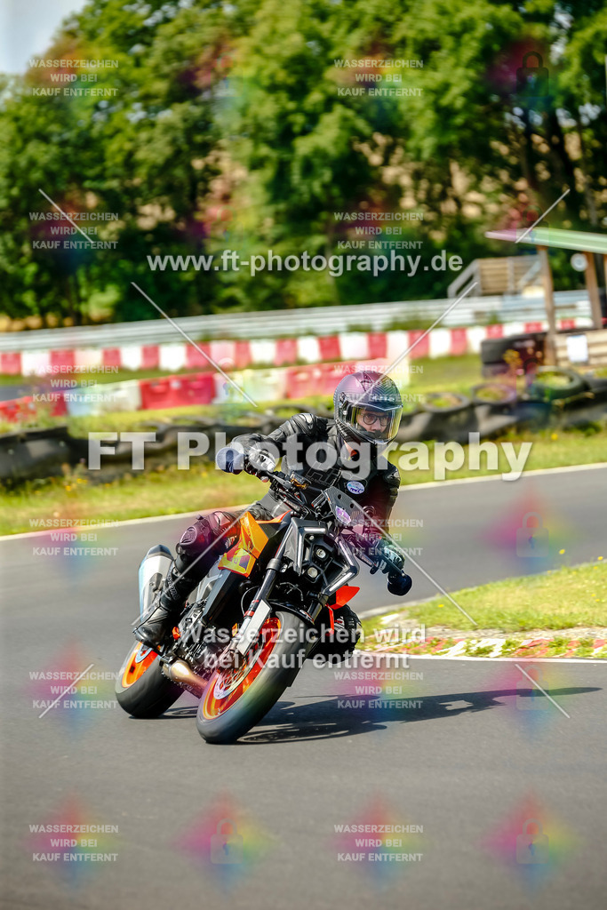 VBK-4864 | Hier findet Ihr Bilder von Touristenfahrten auf der Nürburgring Nordschleife oder von anderen Veranstaltungen die ich besucht habe. Viel Spass beim Durch Schauen 