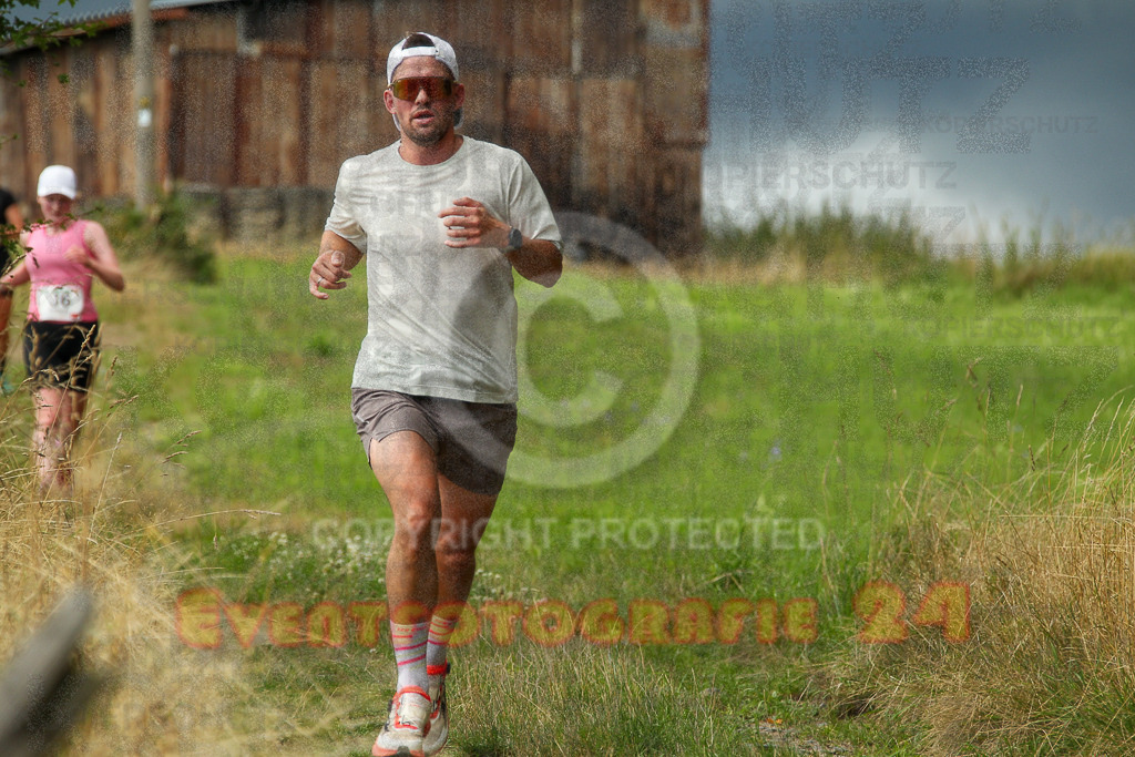 250801_1853_EV4_7671 | Sportfotografie im Rhein-Sieg Kreis, Köln, Bonn, NRW, Rheinland Pfalz, Hessen, etc. Unser Tätigkeitsfeld umfasst den Laufsport vom Volkslauf über den Marathon, Duathlon, Triathon bis zum Ultralauf wie Kölnpfad Ultra oder Schindertrail.