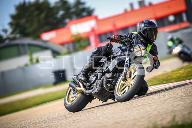 0213-250503_DCB-004_213 | Deine Full-Service-Agentur für ✔️Videoproduktionen und ✔️Motorsportfotografie Jetzt Angebot anfragen!