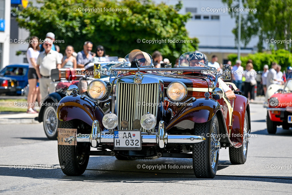 Slowakei_ Povazska Bystrica_ Veteran Tour Manin_ 14.06.2025-196 | 14.06.2025, Slowakei, SVK, Trenciansky kraj, Povazska Bystrica, im Bild Oldtimer Klub, Historische Fahrzeuge, Veteran Tour Manin, Auto, Alt, Besucher, Menschen, Feature, Symbolbild