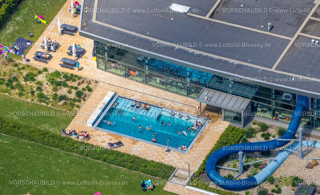 Herne220502818 | Luftbild, Wananas Sport- und Freizeitbad, Freibad mit Badegästen, Baukau-West, Herne, Ruhrgebiet, Nordrhein-Westfalen, Deutschland