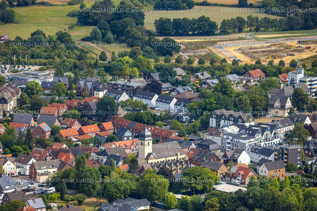 Selm220810325Bork | Luftbild von Selm-Bork mit der kath. Kirche St. Stephanus Bork, Selm, Ruhrgebiet, Nordrhein-Westfalen, Deutschland