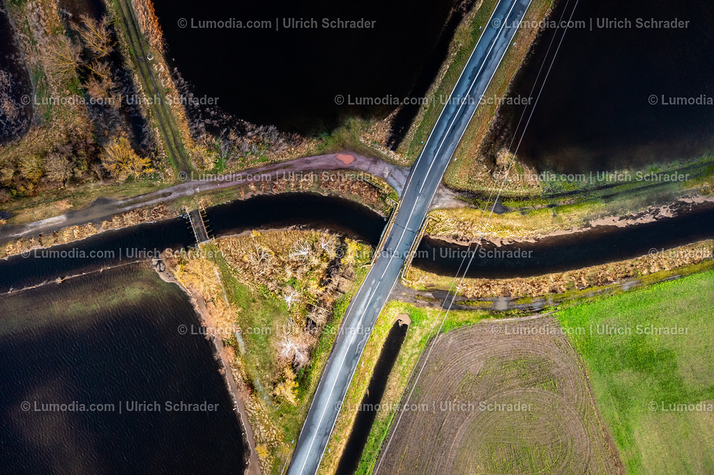 10049-51808 - Hochwasser im Großen Bruch | Stockfoto und Bilderpool mit Bildmaterial aus Deutschland, dem Harz, Halberstadt, Quedlinburg, Wernigerode und weltweit. Qualitativ hochwertige und professionelle Fotos anschauen und kaufen. - Realisiert mit Pictrs.com
