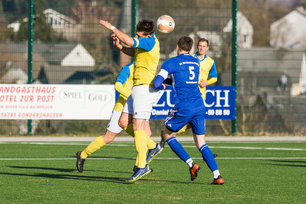 SG Morshausen - TuS Kirchberg II | Sportfotografie Hermann-Josef Stoffel - Realisiert mit Pictrs.com